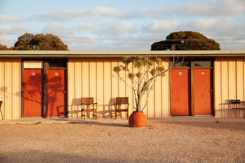 EUCLA MOTOR HOTEL - Holiday Byron Bay 7