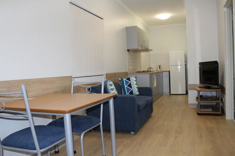 Mandurah Ocean Marina Chalets - Holiday Byron Bay 6