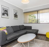 Rosalie 34 - Holiday Byron Bay