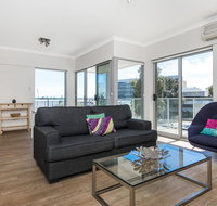 Hay WP - Holiday Byron Bay