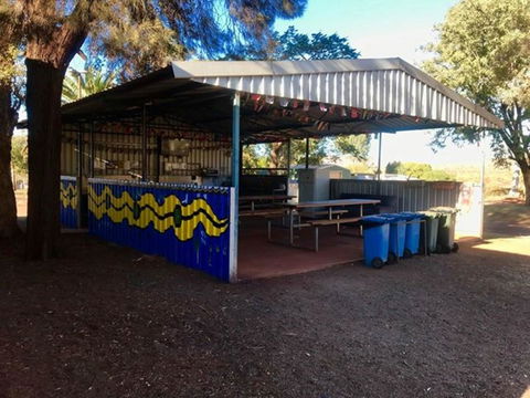 Tom Price Tourist Park - Holiday Byron Bay 2