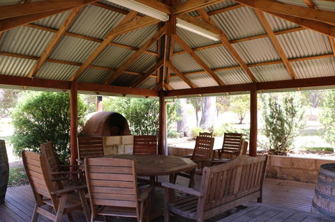 Burton Farmhouse - Holiday Byron Bay 5