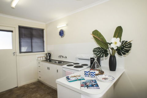 Old Pier Apartments - Holiday Byron Bay 13