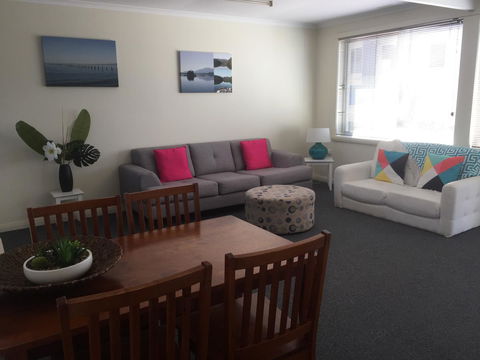 Old Pier Apartments - Holiday Byron Bay 2