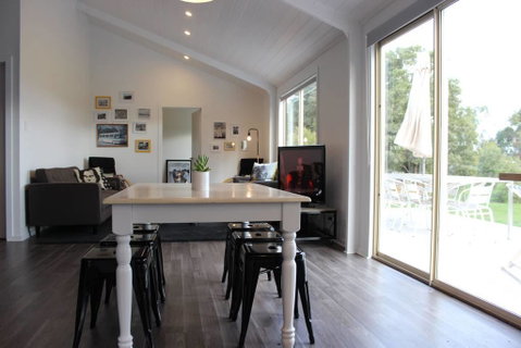 Boomers Retreat, Alonnah, Bruny Island - Holiday Byron Bay 1