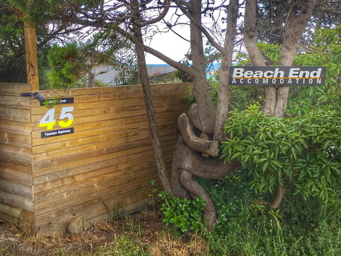 Beachend Bicheno - Holiday Byron Bay 1