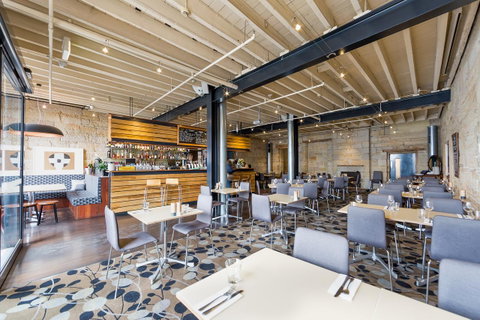 Customs House Hotel - Holiday Byron Bay 4