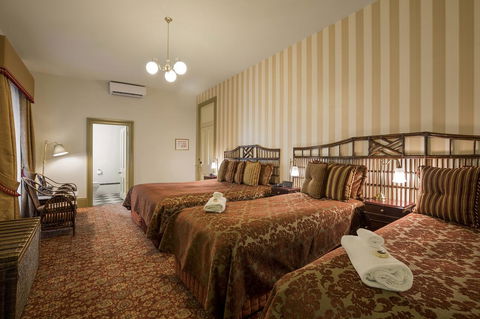 Hadley\'s Orient Hotel - Holiday Byron Bay 20