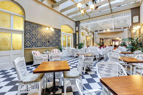 Hadley\'s Orient Hotel - Holiday Byron Bay 1