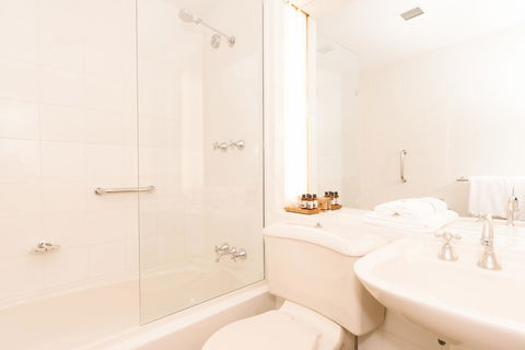 Hadley\'s Orient Hotel - Holiday Byron Bay 39