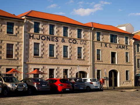 The Henry Jones Art Hotel - Holiday Byron Bay 5