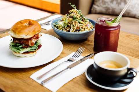 The Henry Jones Art Hotel - Holiday Byron Bay 10