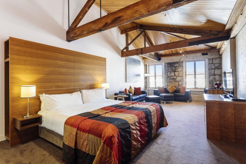 The Henry Jones Art Hotel - Holiday Byron Bay 6