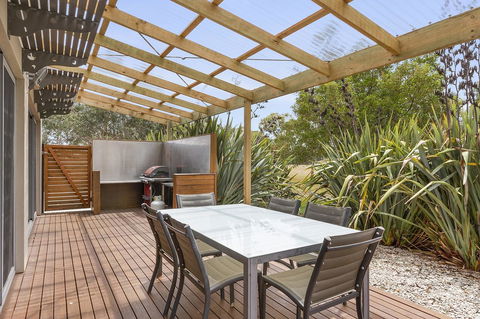 170 Hazards View Drive - Unit 2 - Holiday Byron Bay 12