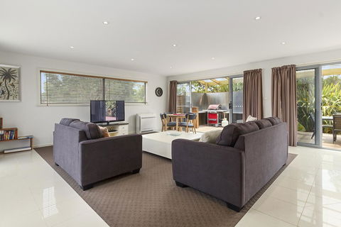 170 Hazards View Drive - Unit 2 - Holiday Byron Bay 3