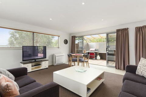 170 Hazards View Drive - Unit 2 - Holiday Byron Bay 6