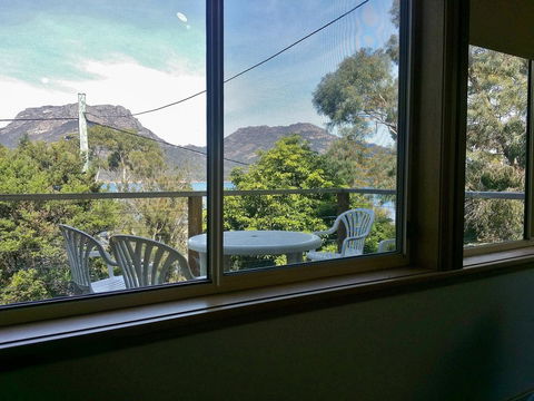 Freycinet Sanctuary 5 - Holiday Byron Bay 9