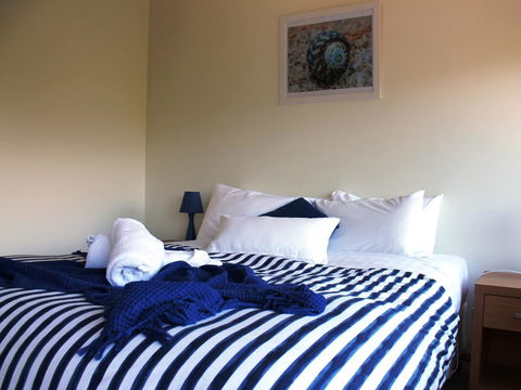 Freycinet Sanctuary 5 - Holiday Byron Bay 6