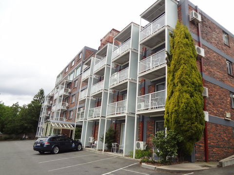 Adina Place Motel Apartments - Holiday Byron Bay 0