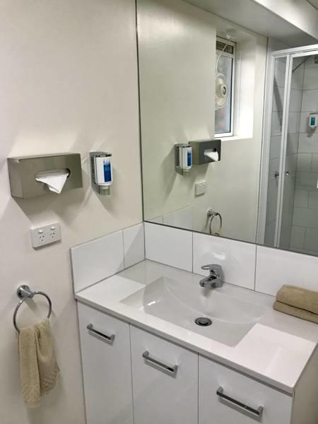 Adina Place Motel Apartments - Holiday Byron Bay 9