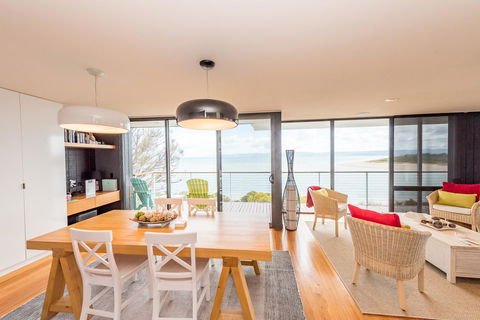 Cocktails With A View - Holiday Byron Bay 4