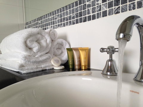Auldington Hotel - Holiday Byron Bay 14