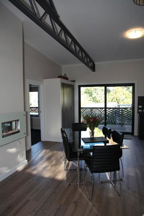The WeareHouse In Deloraine - Holiday Byron Bay 33