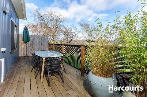 The WeareHouse In Deloraine - Holiday Byron Bay 9