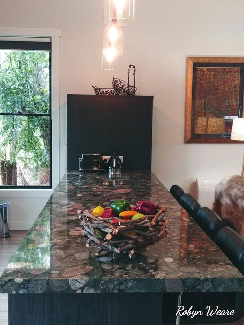 The WeareHouse In Deloraine - Holiday Byron Bay 25
