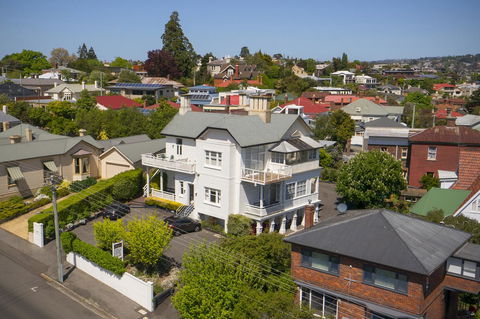 Highbury Apartments - Holiday Byron Bay 0