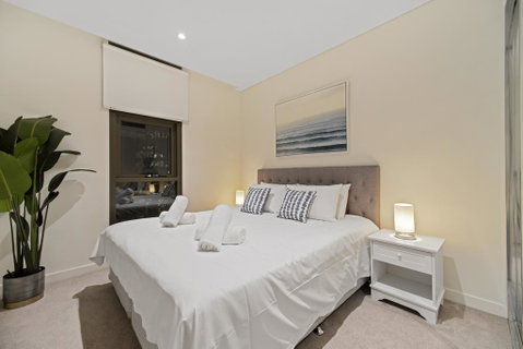 New 2 Beds Apt Mins Walking To Darling Harbour,QVB - Holiday Byron Bay 3