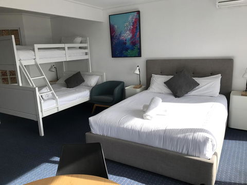 North Pier Hotel - Holiday Byron Bay 3