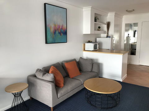 North Pier Hotel - Holiday Byron Bay 1