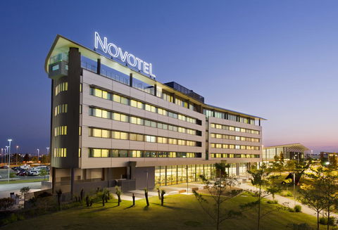 Novotel Brisbane Airport - Holiday Byron Bay 1