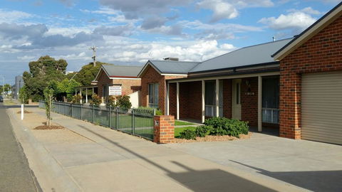 Numurkah Apartments - The Saxton - Holiday Byron Bay 0
