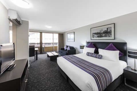 Oaks Sydney Hyde Park Suites - Holiday Byron Bay 0