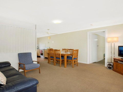 Ocean Blue Apartment Five - Ground Floor Apartment - Holiday Byron Bay 1