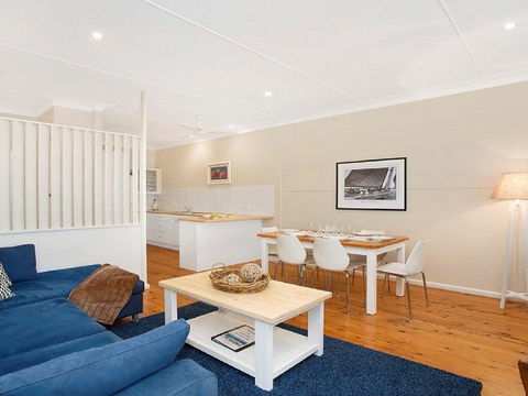 Ocean Blue Apartment One - Oceanfront Apartment - Holiday Byron Bay 1