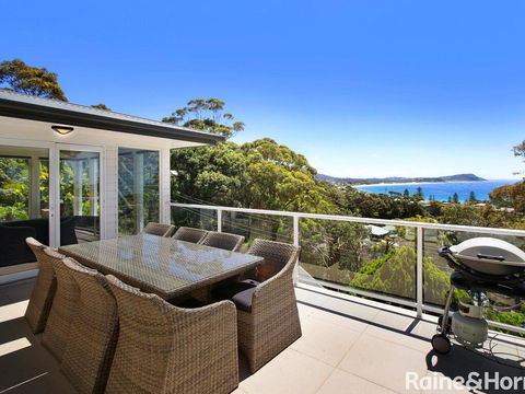 Ocean Breeze - 41 Kurrawyba Avenue, Terrigal - Holiday Byron Bay 0