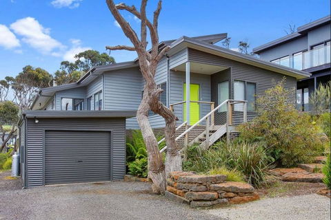 OCEAN ESCAPE - The Ultimate Luxury Beach House - Holiday Byron Bay 1