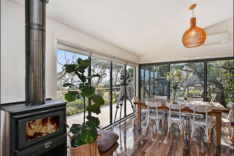 OCEAN ESCAPE - The Ultimate Luxury Beach House - Holiday Byron Bay 0