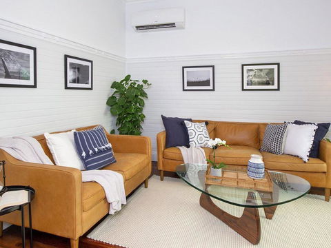 Ocean Mist Cottage - Across From Pet Friendly Beach - Holiday Byron Bay 0