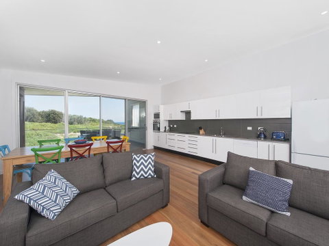 Ocean Views - Holiday Byron Bay 2