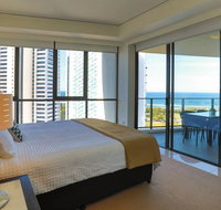 Ocean views in the heart of Broadbeach - Holiday Byron Bay