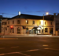 Okeefes Hotel Backpackers - Holiday Byron Bay