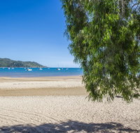 On the Beach - Holiday Byron Bay