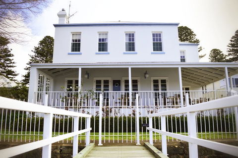 Oscars Waterfront Boutique Hotel - Holiday Byron Bay 0