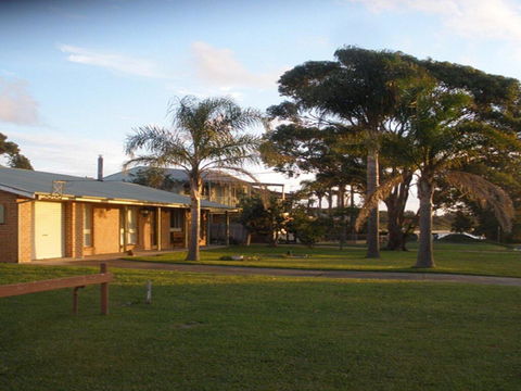 Ourimbah - Across From The Local Rock Pools - Holiday Byron Bay 0