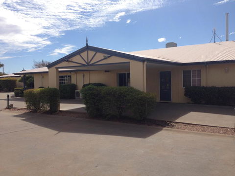 Outback Motel - Holiday Byron Bay 2