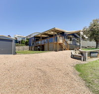 Outlook Views - Holiday Byron Bay